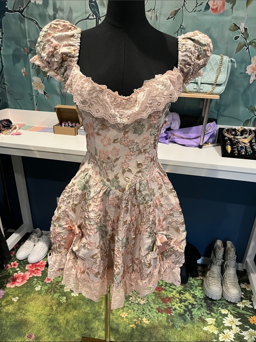 NWOT Sugar Thrillz Pink Floral Lace Puff Sleeve Mini Dress